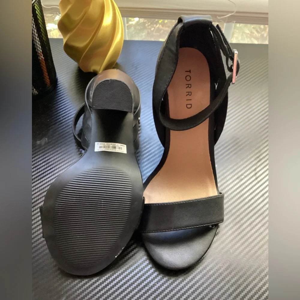 Black Strappy Heeled Sandals - Picture 2 of 6